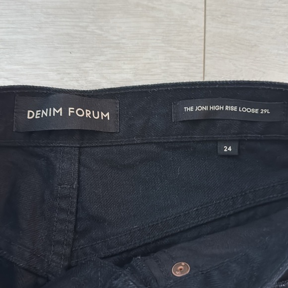 Aritzia Denim Forum Joni High Rise Loose Distressed Black Denim Jeans Size 24 - Picture 10 of 10